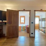 Apartment La Corte Del Meleto - In Stile Valdostano
