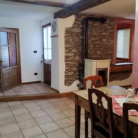 La Corte Del Meleto - In Stile Valdostano Appartement