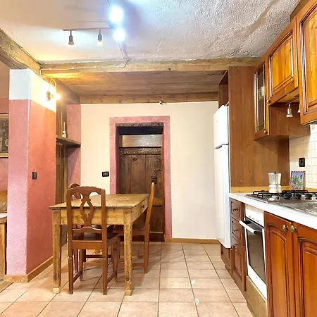 Apartment La Corte Del Meleto - In Stile Valdostano