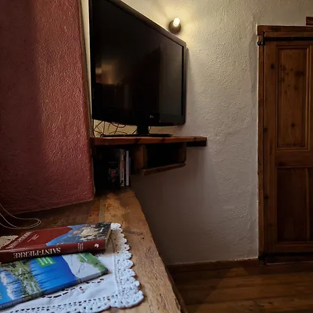 La Corte Del Meleto - In Stile Valdostano Appartement *